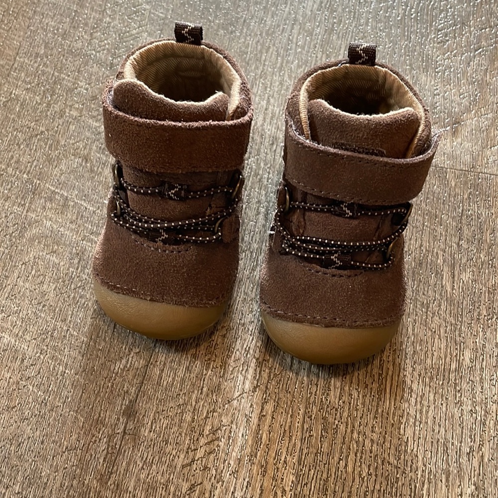 STRIDE RITE | SRTECH
Brown ryker boot - 3M